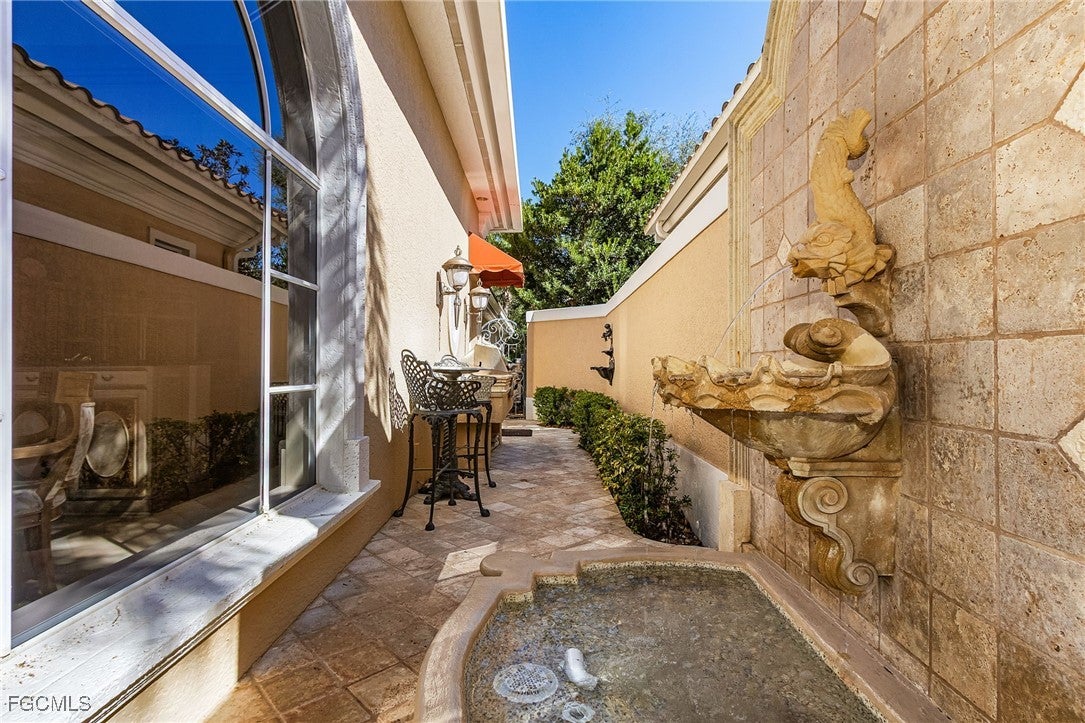 Fort Myers, Florida, 33912, United States, 5 Bedrooms Bedrooms, ,6 BathroomsBathrooms,Residential,Active,2009851