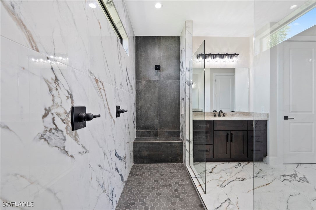 Cape Coral, Florida, 33993, United States, ,2 BathroomsBathrooms,Residential,Active,1780403