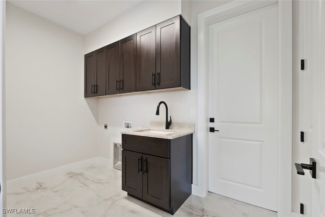 Cape Coral, Florida, 33993, United States, ,2 BathroomsBathrooms,Residential,Active,1780403