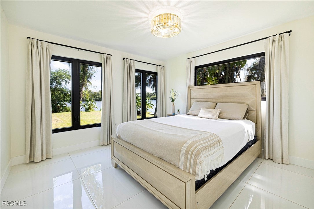 Alva, Florida, 33920, United States, 6 Bedrooms Bedrooms, ,4 BathroomsBathrooms,Residential,Active,2010171