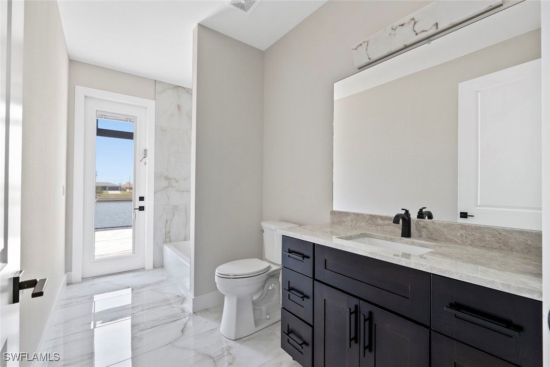 Cape Coral, Florida, 33993, United States, ,2 BathroomsBathrooms,Residential,Active,1780403