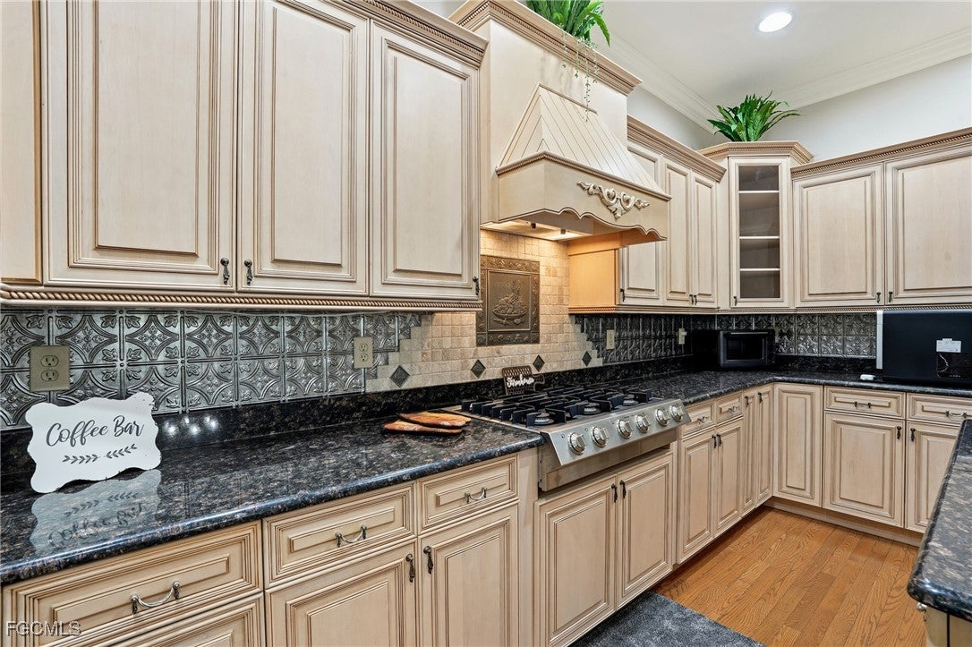 Fort Myers, Florida, 33912, United States, 4 Bedrooms Bedrooms, ,4 BathroomsBathrooms,Residential,Active,1964491