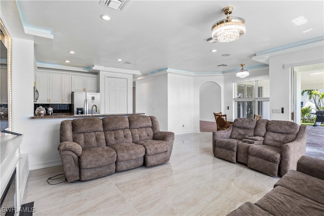 Cape Coral, Florida, 33914, United States, ,4 BathroomsBathrooms,Residential,Active,1825071