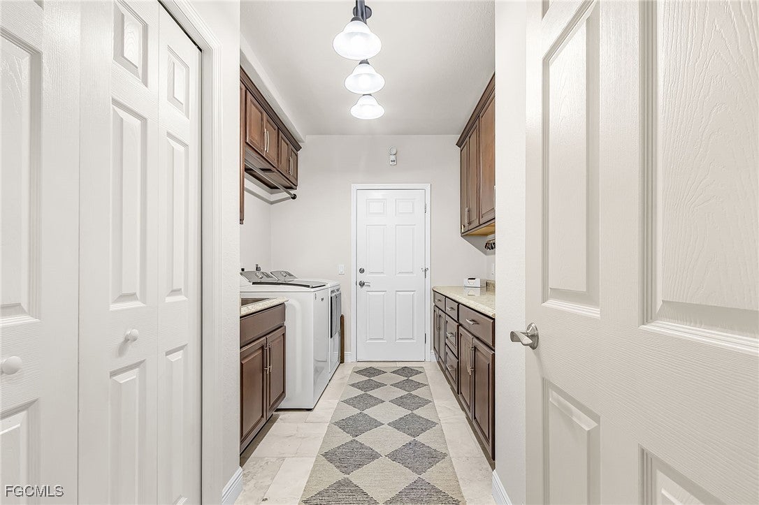 Fort Myers, Florida, 33912, United States, 3 Bedrooms Bedrooms, ,3 BathroomsBathrooms,Residential,Active,2015479