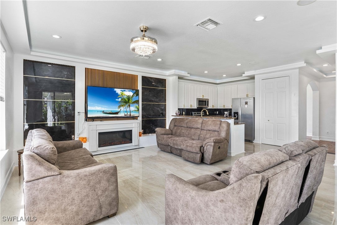 Cape Coral, Florida, 33914, United States, ,4 BathroomsBathrooms,Residential,Active,1825071