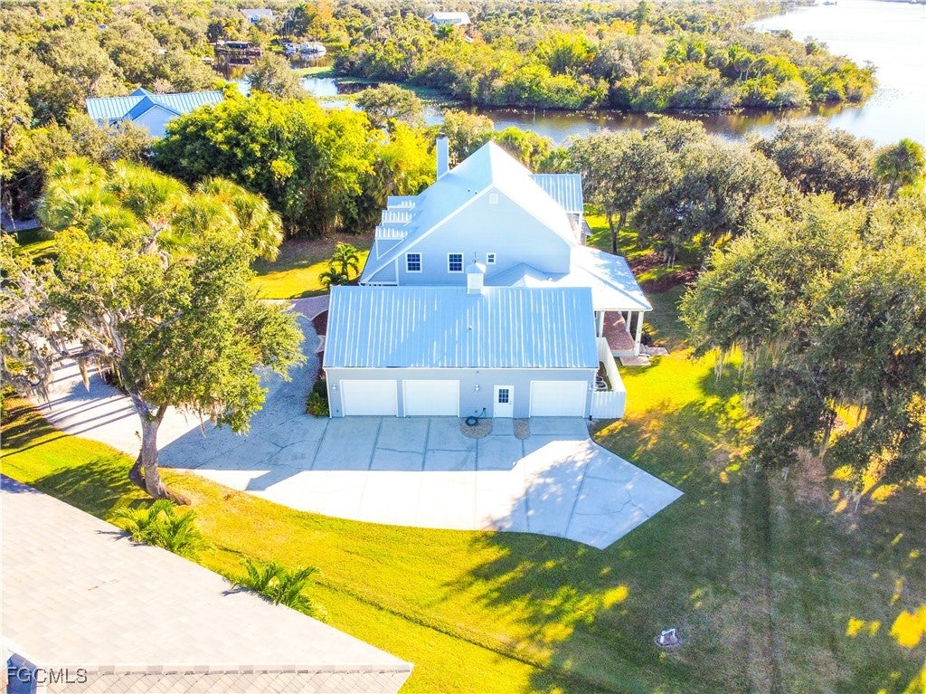 Alva, Florida, 33920, United States, 5 Bedrooms Bedrooms, ,5 BathroomsBathrooms,Residential,Active,1988720