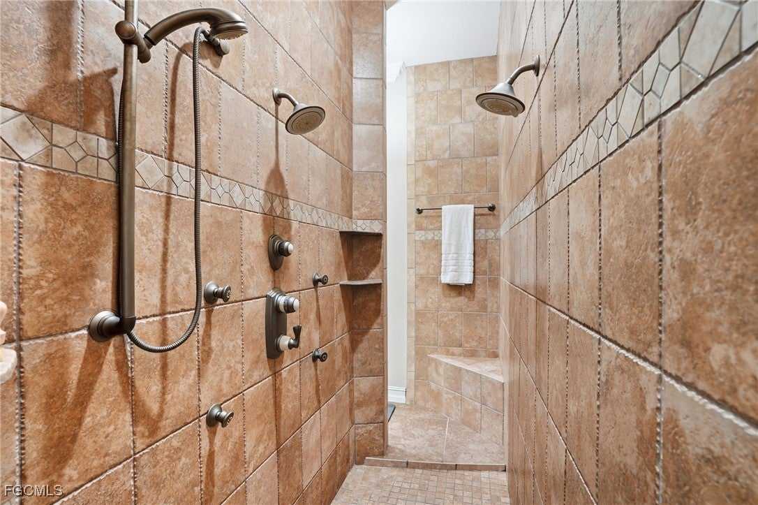 Fort Myers, Florida, 33912, United States, 4 Bedrooms Bedrooms, ,4 BathroomsBathrooms,Residential,Active,1964491