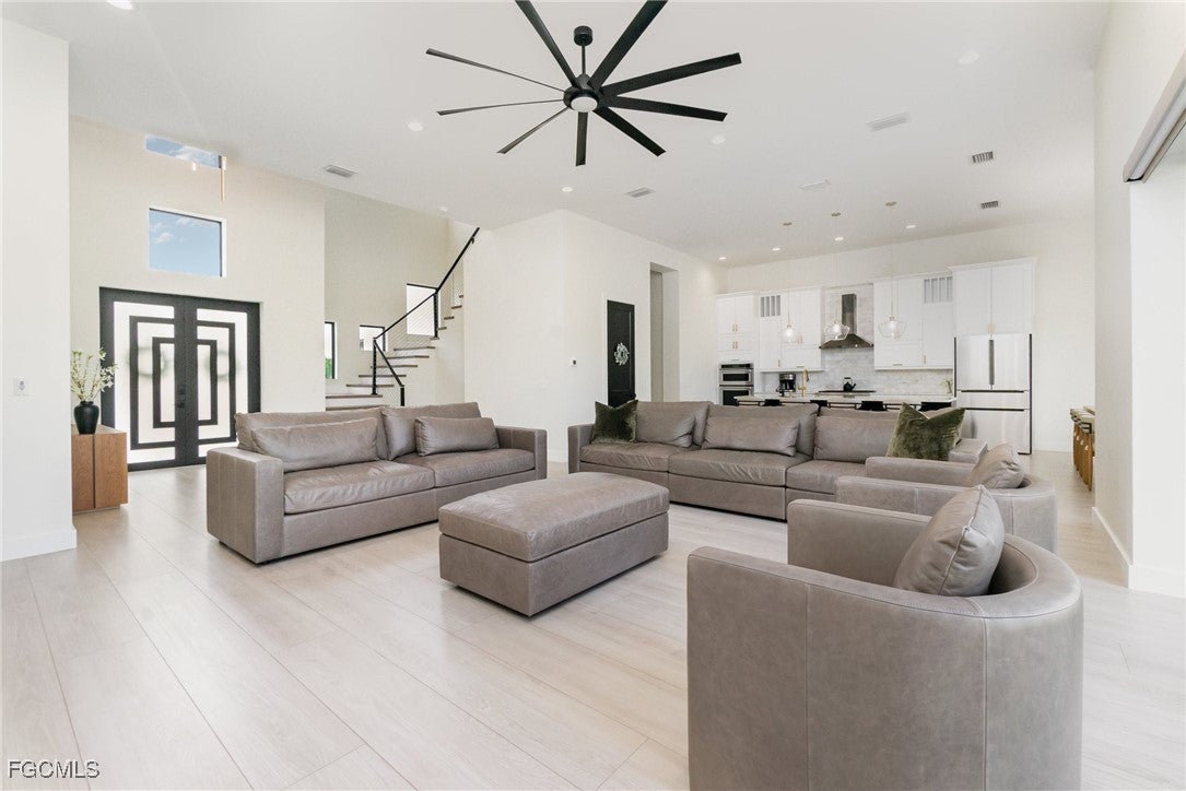 Cape Coral, Florida, 33993, United States, 5 Bedrooms Bedrooms, ,5 BathroomsBathrooms,Residential,Active,1989762