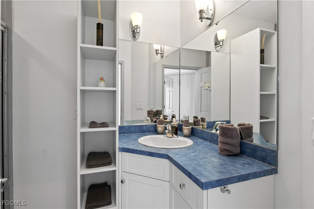 Cape Coral, Florida, 33904, United States, 4 Bedrooms Bedrooms, ,3 BathroomsBathrooms,Residential,Active,1945195