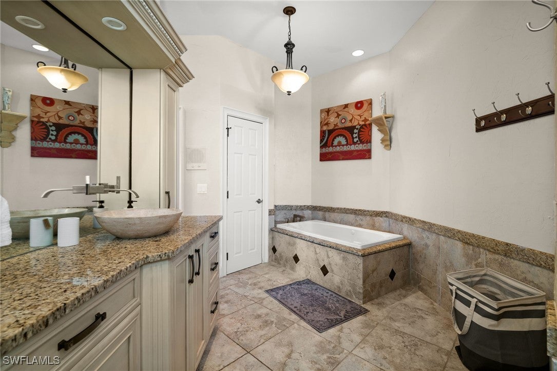 Cape Coral, Florida, 33904, United States, 5 Bedrooms Bedrooms, ,5 BathroomsBathrooms,Residential,Active,1905071