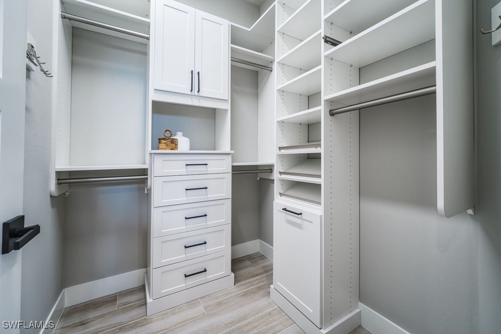 Cape Coral, Florida, 33914, United States, ,5 BathroomsBathrooms,Residential,Active,1867920