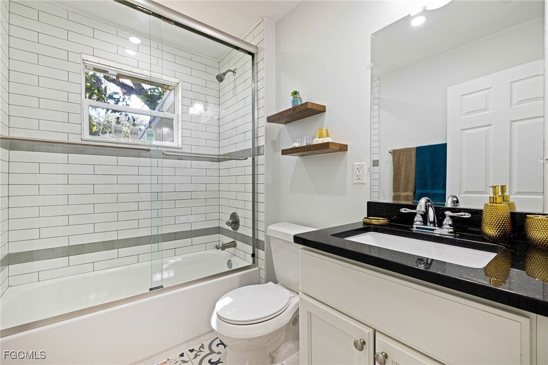 Alva, Florida, 33920, United States, 6 Bedrooms Bedrooms, ,4 BathroomsBathrooms,Residential,Active,2010171