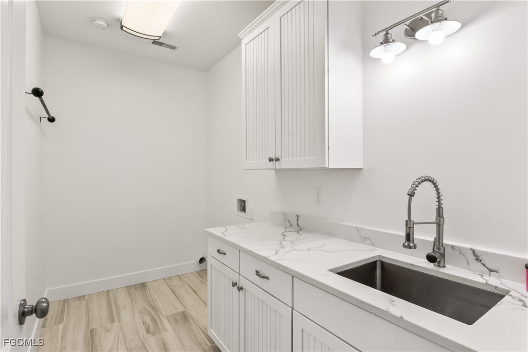 Punta Gorda, Florida, 33955, United States, 2 Bedrooms Bedrooms, ,4 BathroomsBathrooms,Residential,Active,1894224