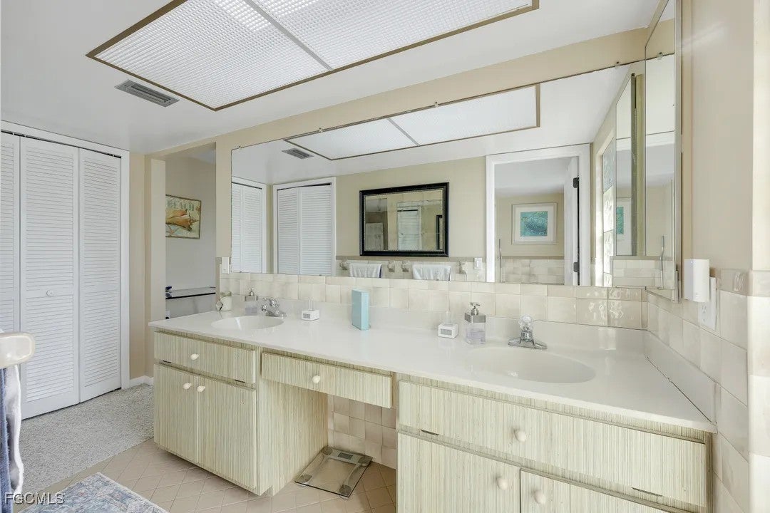 Cape Coral, Florida, 33914, United States, 3 Bedrooms Bedrooms, ,2 BathroomsBathrooms,Residential,Active,1996305