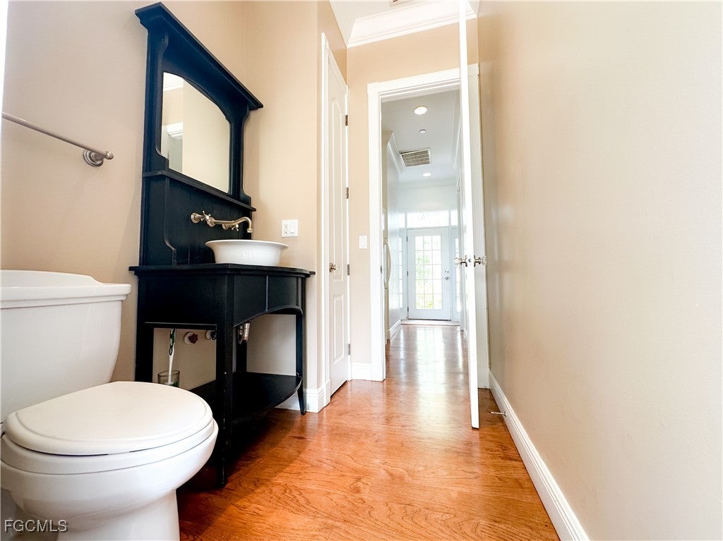 Alva, Florida, 33920, United States, 5 Bedrooms Bedrooms, ,5 BathroomsBathrooms,Residential,Active,1988720