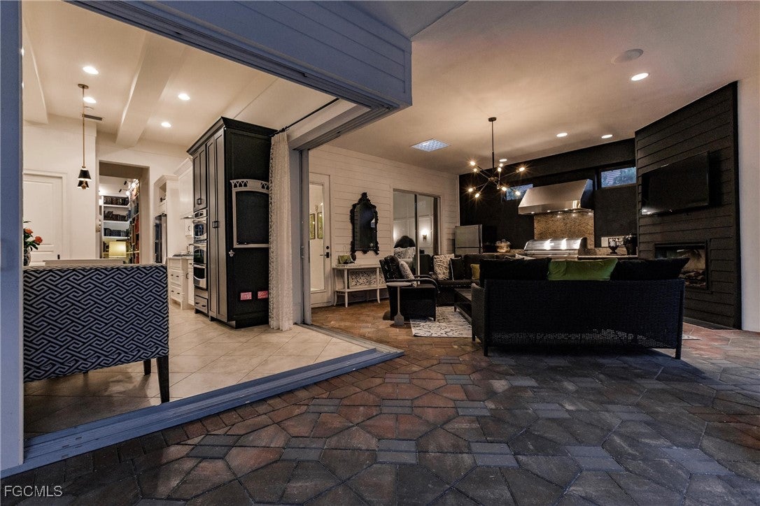 Fort Myers, Florida, 33905, United States, 3 Bedrooms Bedrooms, ,4 BathroomsBathrooms,Residential,Active,1969769