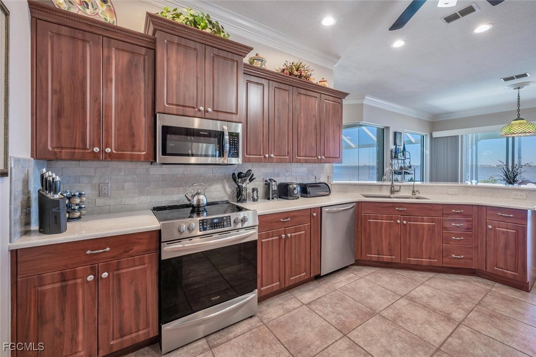 Cape Coral, Florida, 33904, United States, 3 Bedrooms Bedrooms, ,3 BathroomsBathrooms,Residential,Active,1954037