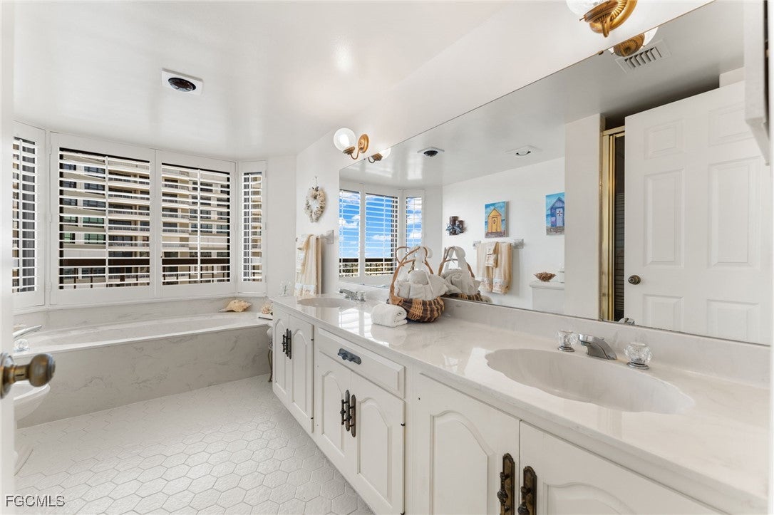 Marco Island, Florida, 34145, United States, 3 Bedrooms Bedrooms, ,3 BathroomsBathrooms,Residential,Active,1985884