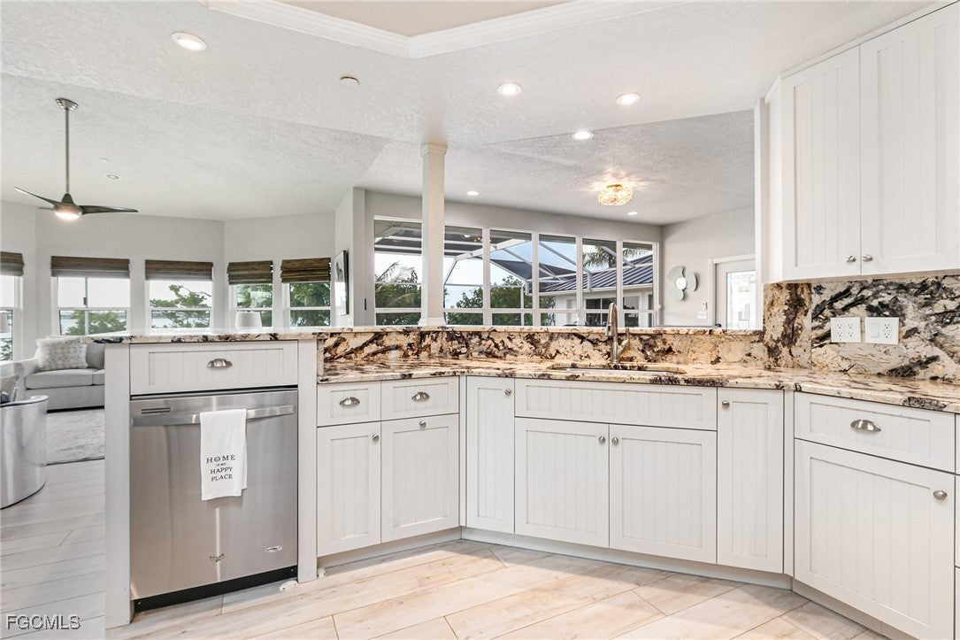 Matlacha, Florida, 33993, United States, 5 Bedrooms Bedrooms, ,5 BathroomsBathrooms,Residential,Active,2007225