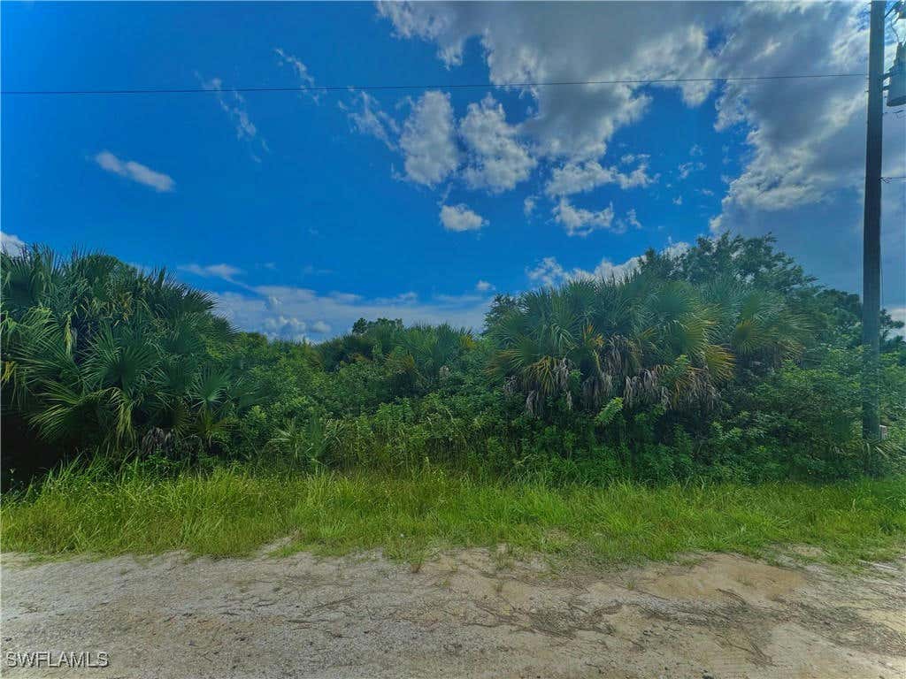 3207 40TH ST SW, LEHIGH ACRES, FL 33976, photo 1 of 4