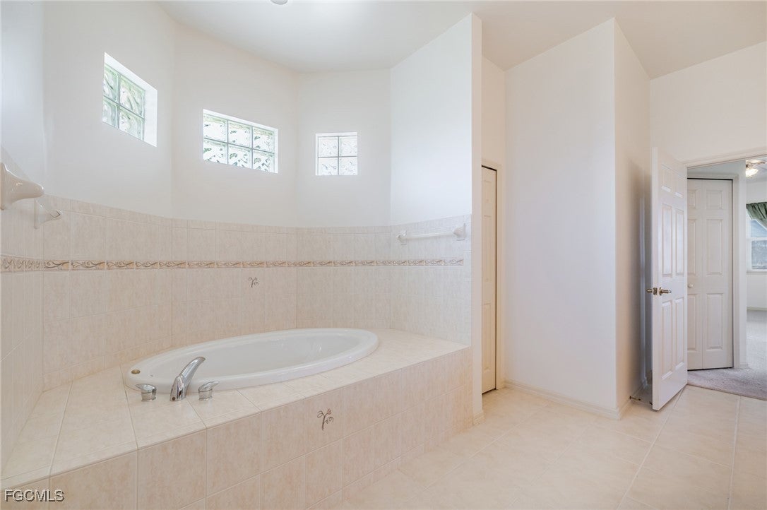 Fort Denaud, Florida, 33935, United States, 5 Bedrooms Bedrooms, ,3 BathroomsBathrooms,Residential,Active,2002349