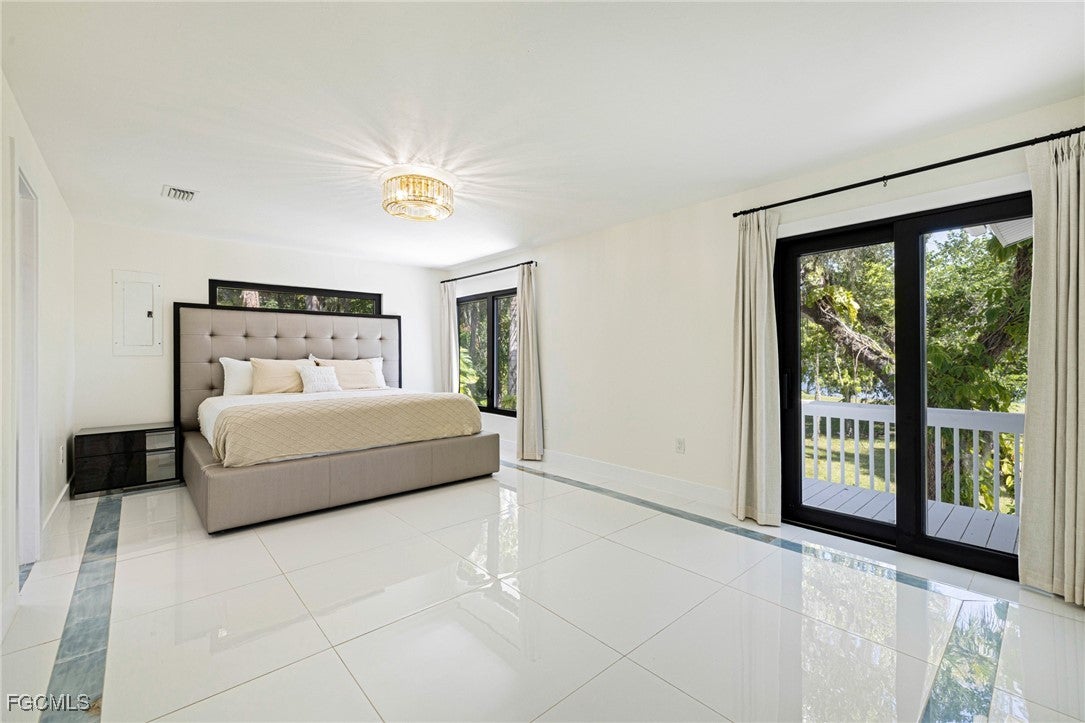 Alva, Florida, 33920, United States, 6 Bedrooms Bedrooms, ,4 BathroomsBathrooms,Residential,Active,2010171