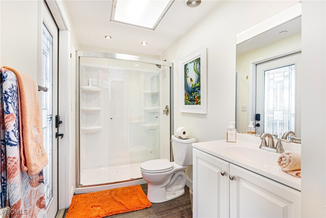 Matlacha, Florida, 33993, United States, 5 Bedrooms Bedrooms, ,5 BathroomsBathrooms,Residential,Active,2007225