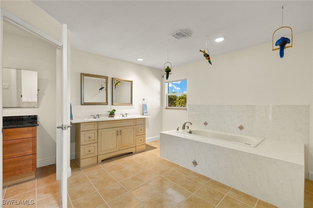 Cape Coral, Florida, 33914, United States, 3 Bedrooms Bedrooms, ,4 BathroomsBathrooms,Residential,Active,1778732