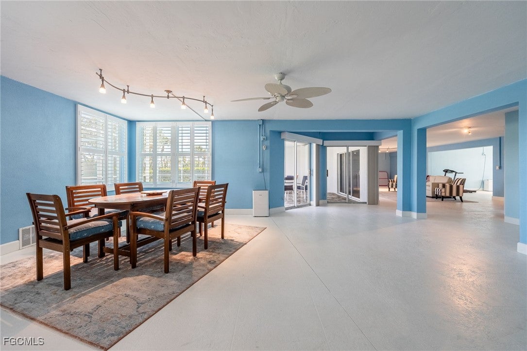 Sanibel, Florida, 33957, United States, 3 Bedrooms Bedrooms, ,5 BathroomsBathrooms,Residential,Active,1922536