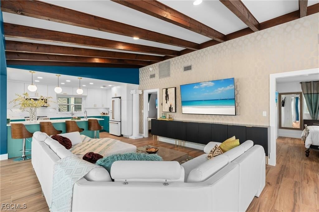 Fort Myers Beach, Florida, 33931, United States, 3 Bedrooms Bedrooms, ,3 BathroomsBathrooms,Residential,Active,1945460