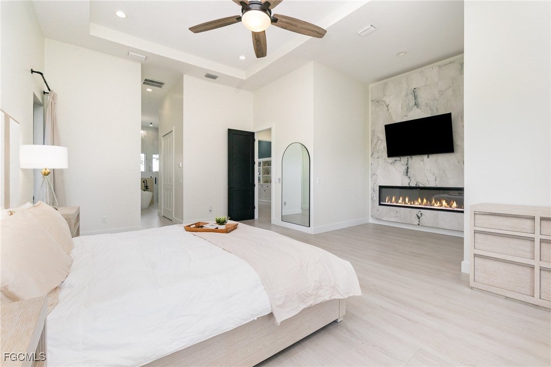 Cape Coral, Florida, 33993, United States, 5 Bedrooms Bedrooms, ,5 BathroomsBathrooms,Residential,Active,1989762