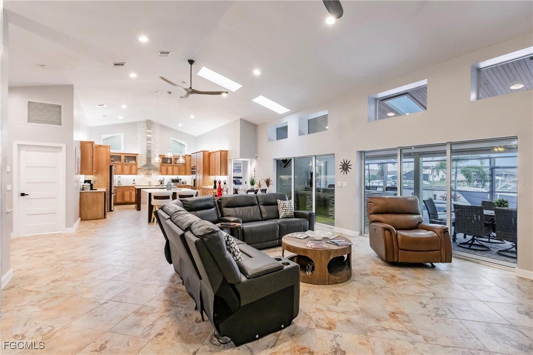 Cape Coral, Florida, 33914, United States, 3 Bedrooms Bedrooms, ,3 BathroomsBathrooms,Residential,Pending,2007007