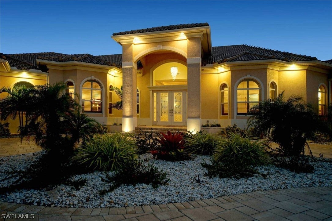 Cape Coral, Florida, 33904, United States, ,5 BathroomsBathrooms,Residential,Active,1704827