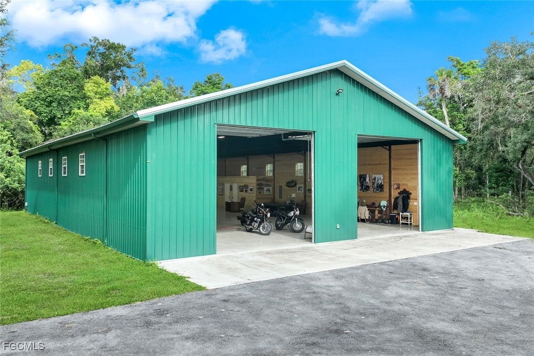 Alva, Florida, 33920, United States, 1 Bedroom Bedrooms, ,1 BathroomBathrooms,Residential,Active,1936413