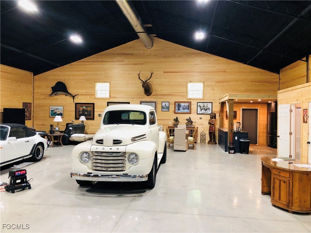 Alva, Florida, 33920, United States, 1 Bedroom Bedrooms, ,1 BathroomBathrooms,Residential,Active,1936413