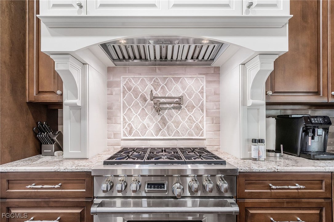 Fort Myers, Florida, 33905, United States, 3 Bedrooms Bedrooms, ,3 BathroomsBathrooms,Residential,Active,1964286