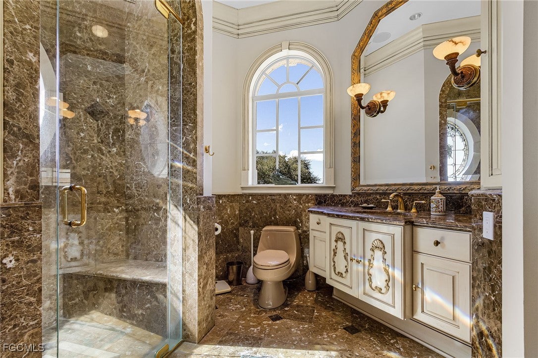 Fort Myers, Florida, 33912, United States, 5 Bedrooms Bedrooms, ,6 BathroomsBathrooms,Residential,Active,2009851