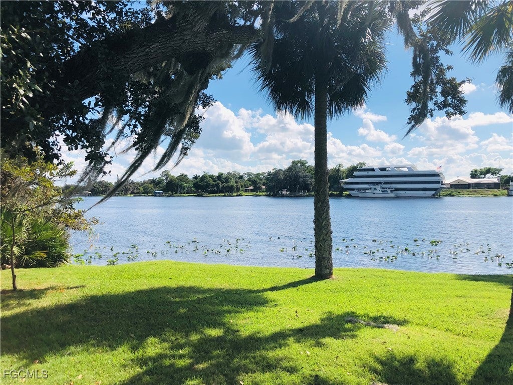 Alva, Florida, 33920, United States, 5 Bedrooms Bedrooms, ,5 BathroomsBathrooms,Residential,Active,1988720