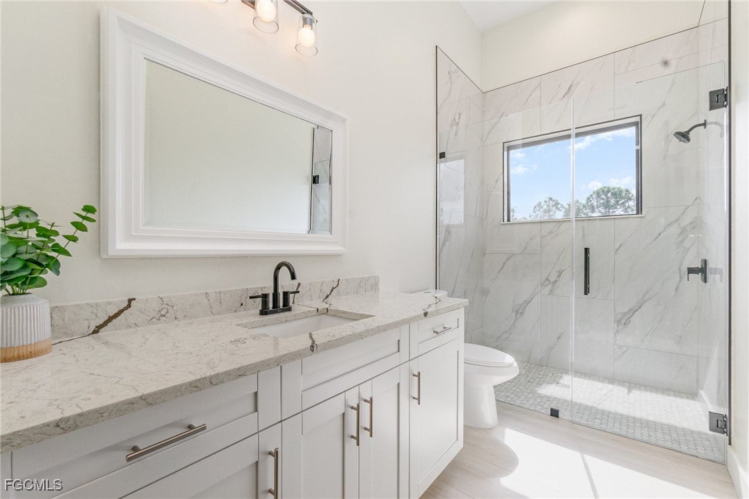 Cape Coral, Florida, 33993, United States, 5 Bedrooms Bedrooms, ,5 BathroomsBathrooms,Residential,Active,1989762