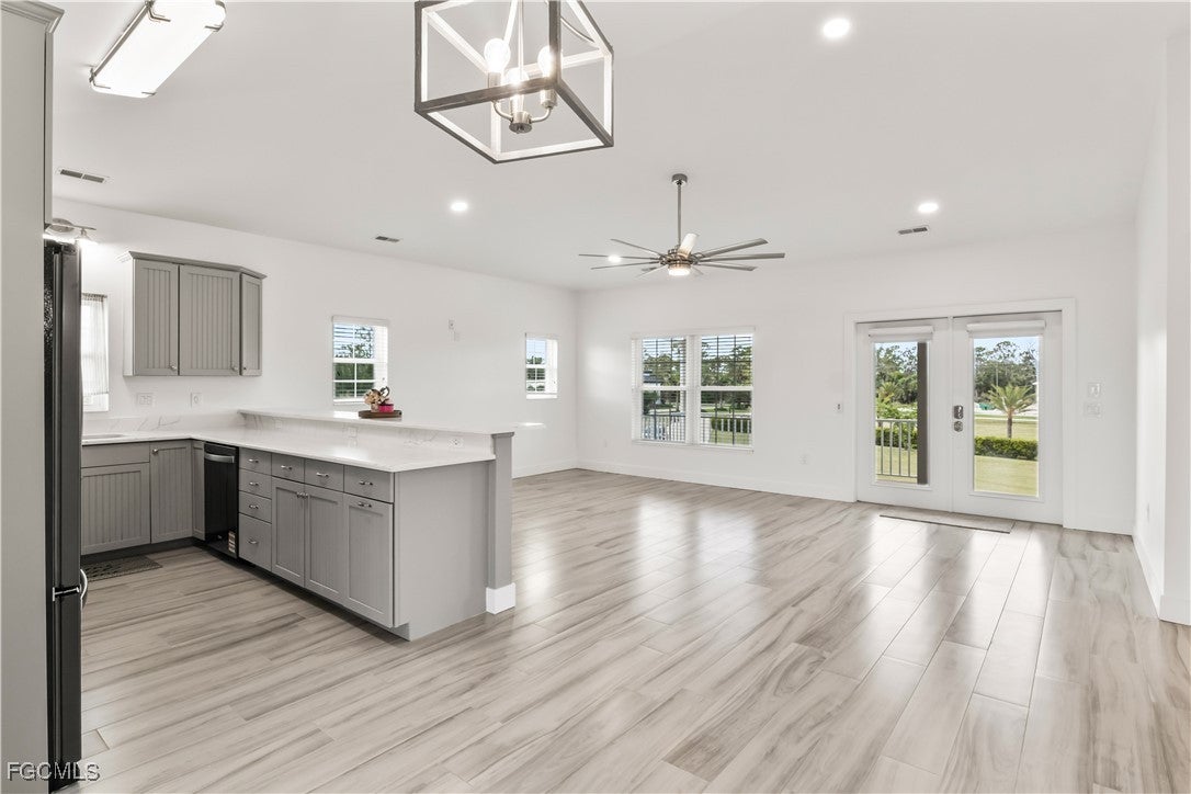 Punta Gorda, Florida, 33955, United States, 2 Bedrooms Bedrooms, ,4 BathroomsBathrooms,Residential,Active,1894224