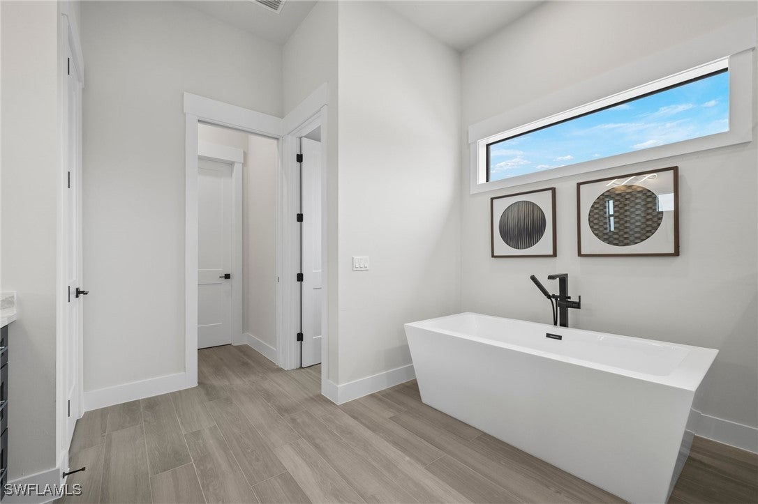 Cape Coral, Florida, 33993, United States, 4 Bedrooms Bedrooms, ,4 BathroomsBathrooms,Residential,Active,1704777