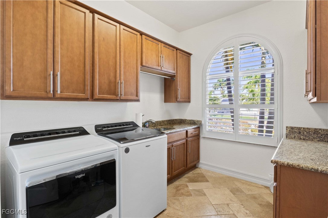 Cape Coral, Florida, 33904, United States, 4 Bedrooms Bedrooms, ,5 BathroomsBathrooms,Residential,Active,2007054