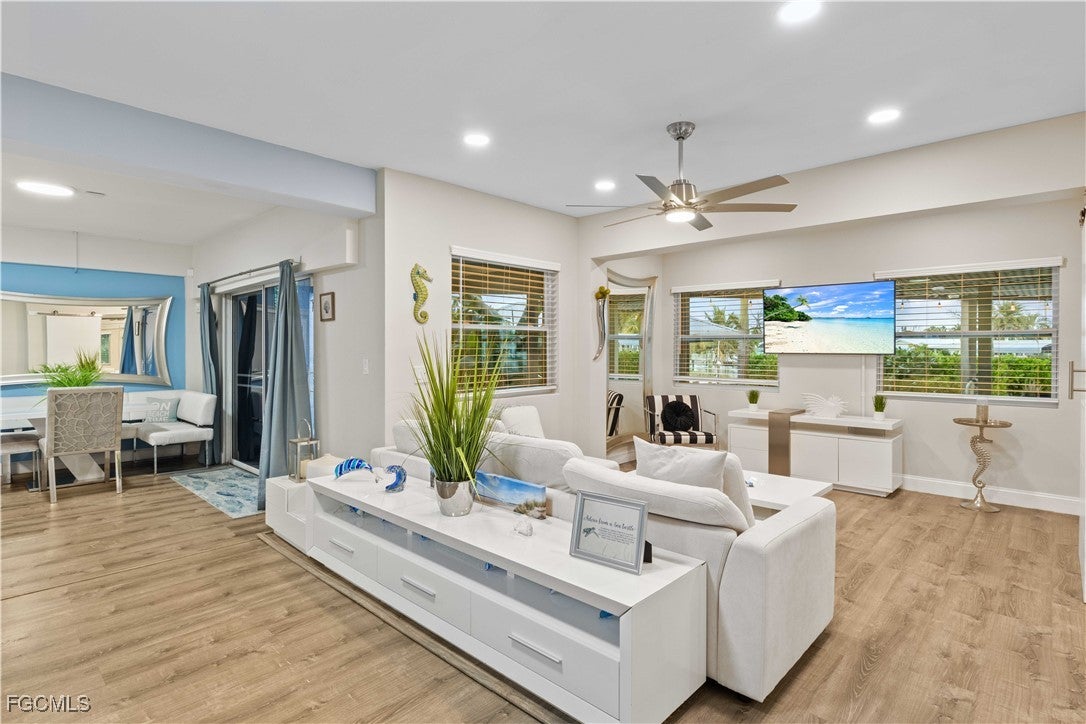 St. James City, Florida, 33956, United States, 4 Bedrooms Bedrooms, ,3 BathroomsBathrooms,Residential,Active,1986907