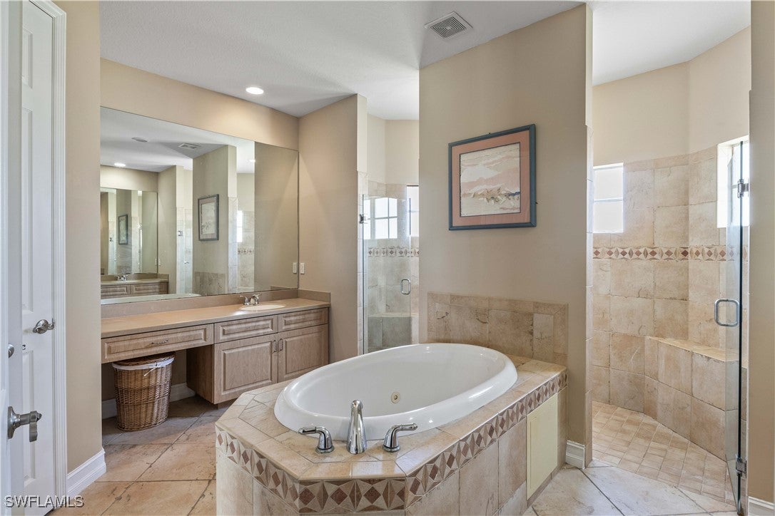 Cape Coral, Florida, 33914, United States, ,4 BathroomsBathrooms,Residential,Active,1825071