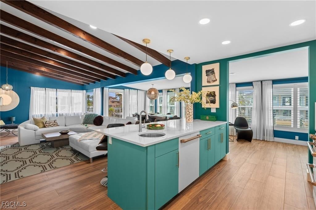 Fort Myers Beach, Florida, 33931, United States, 3 Bedrooms Bedrooms, ,3 BathroomsBathrooms,Residential,Active,1945460