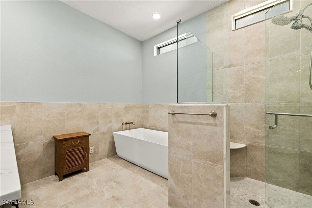 Cape Coral, Florida, 33914, United States, 3 Bedrooms Bedrooms, ,4 BathroomsBathrooms,Residential,Active,1778732