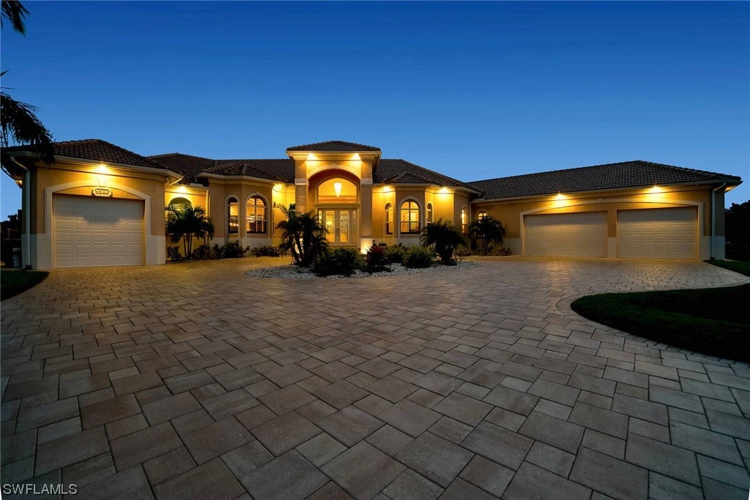 Cape Coral, Florida, 33904, United States, ,5 BathroomsBathrooms,Residential,Active,1704827