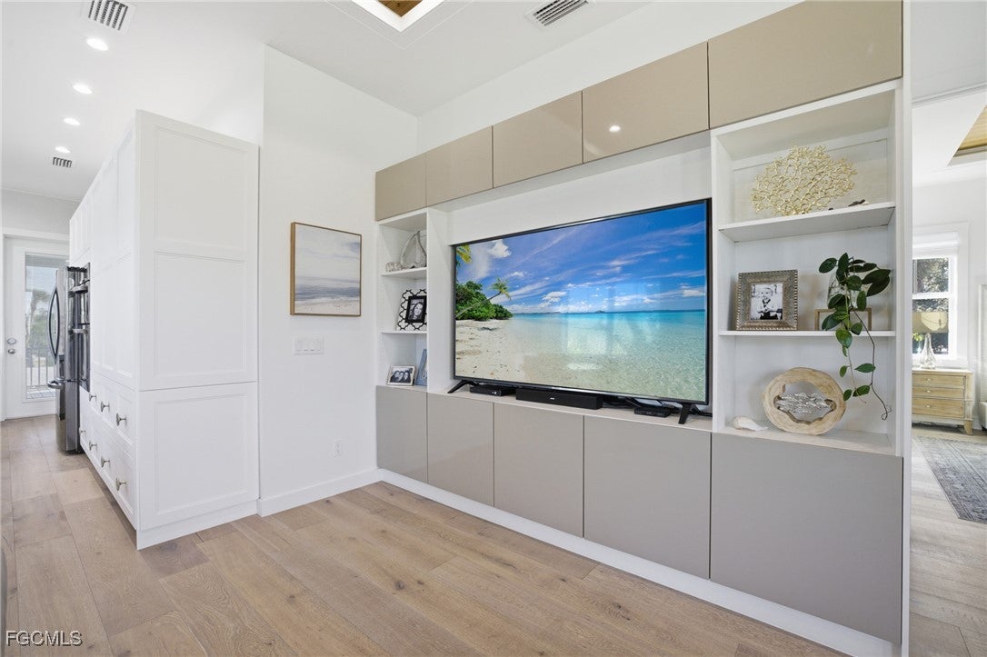 Bokeelia, Florida, 33922, United States, 4 Bedrooms Bedrooms, ,2 BathroomsBathrooms,Residential,Active,1992253