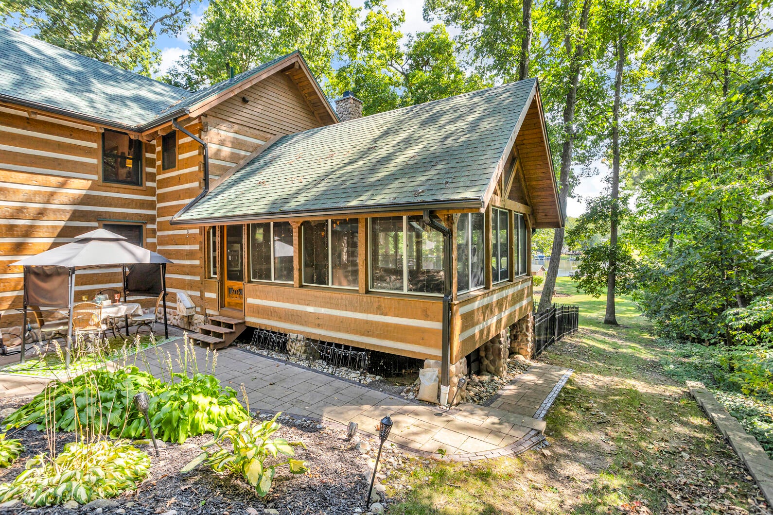 Horton, Michigan, 49246, United States, 5 Bedrooms Bedrooms, ,3 BathroomsBathrooms,Residential,Active,1944098