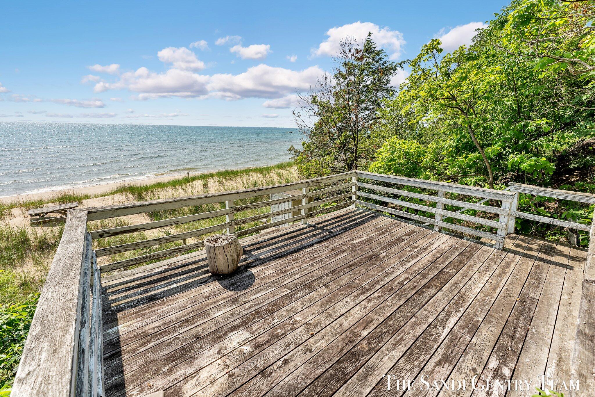 Grand Haven, Michigan, 49417, United States, ,4 BathroomsBathrooms,Residential,Active,1761642